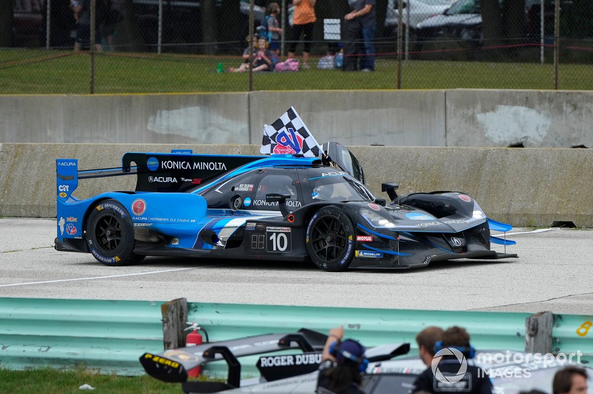 #10 Wayne Taylor Racing Acura ARX-05, Acura DPi, DPi: Ricky Taylor, Filipe Albuquerque