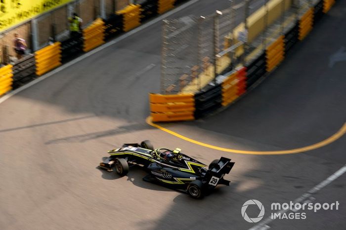 #29 Felipe Drugovich, Carlin Buzz Racing