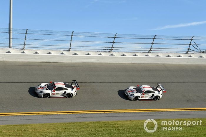 #912 Porsche GT Team Porsche 911 RSR - 19, GTLM: Laurens Vanthoor, Earl Bamber, Mathieu Jaminet, #911 Porsche GT Team Porsche 911 RSR - 19, GTLM: Matt Campbell, Nick Tandy, Frederic Makowiecki