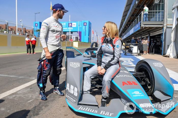 Cantante Ellie Goulding con Sam Bird, Virgin Racing