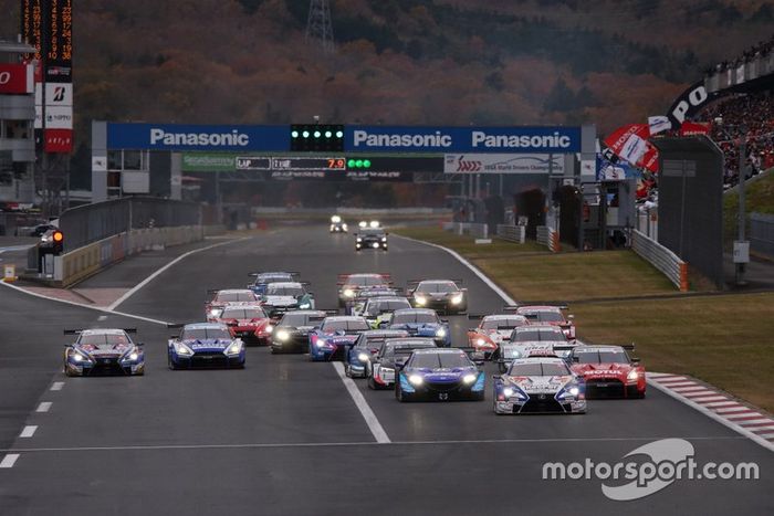 Salida de la carrera 1 de la Dream Race