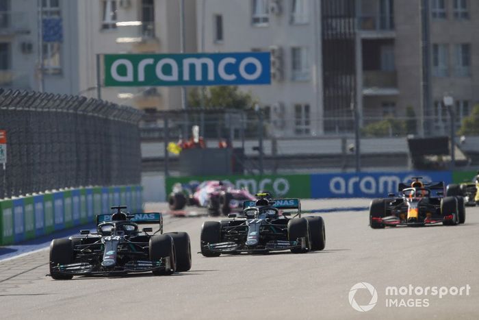 Lewis Hamilton, Mercedes F1 W11 Valtteri Bottas, Mercedes F1 W11, Max Verstappen, Red Bull Racing RB16 