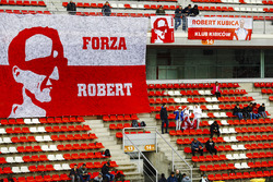 Des fans de Robert Kubica, Williams, avec une bannière