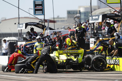 Simon Pagenaud, Team Penske Chevrolet, pit stop