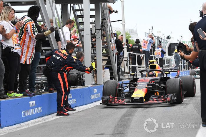 Max Verstappen, Red Bull Racing RB14, llega a parc ferme