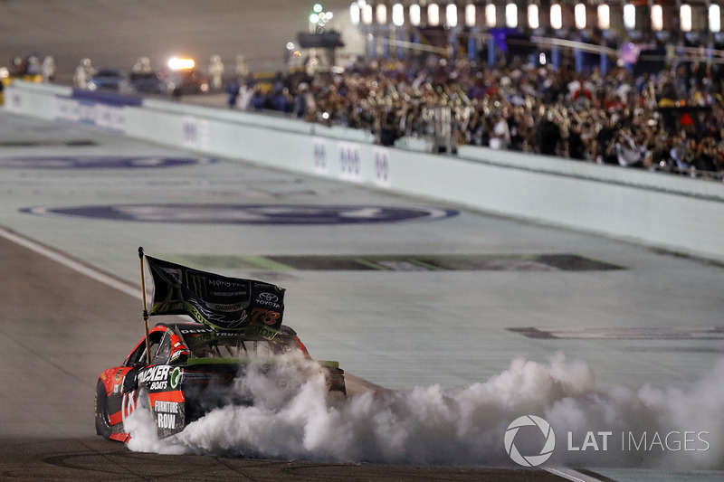 2017 champion Martin Truex Jr., Furniture Row Racing Toyota