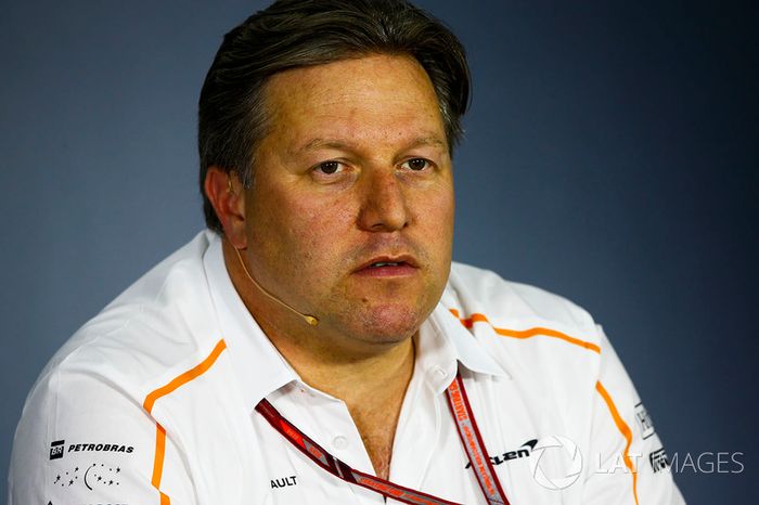 Zak Brown, Director Ejecutivo, McLaren Technology Group, en la conferencia de prensa de los directores del equipo