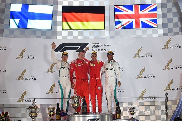 Podio: il vincitore della gara Sebastian Vettel, Ferrari, il secondo classificato Valtteri Bottas, Mercedes-AMG F1, il terzo classificato Lewis Hamilton, Mercedes AMG F1