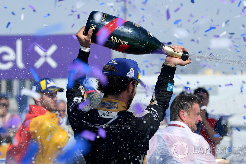 Jean-Eric Vergne, Techeetah, gana la carrera