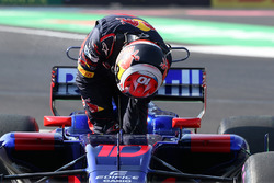 Зупинка П'єра Гаслі (Toro Rosso STR12 Renault) під час третьої вільної практики