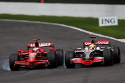 Kimi Raikkonen, Ferrari F2008, Lewis Hamilton, McLaren Mercedes MP4/23