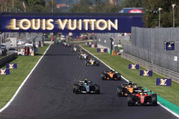Lewis Hamilton, Ferrari, Oscar Piastri, McLaren