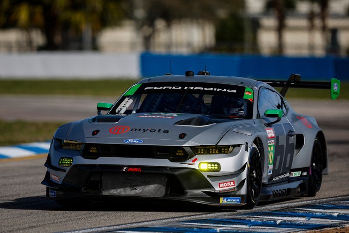 #66 Gradient Racing Ford Mustang GT3: Jake Walker, Till Bechtolsheimer, Joey Hand