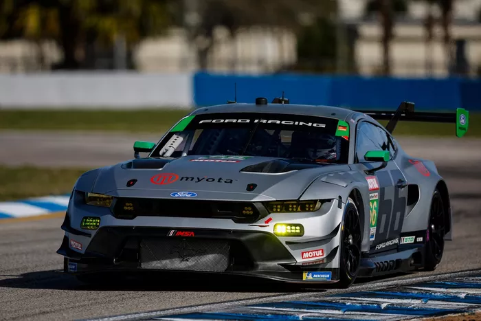 #66 Gradient Racing Ford Mustang GT3: Jake Walker, Till Bechtolsheimer, Joey Hand