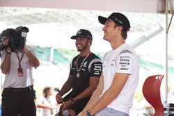 Lewis Hamilton, Mercedes AMG F1; Nico Rosberg, Mercedes AMG F1