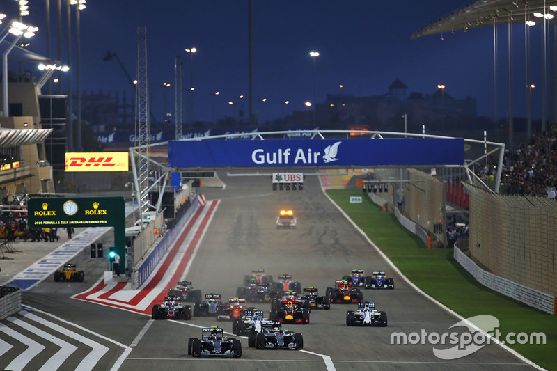 Salida: Nico Rosberg, líder