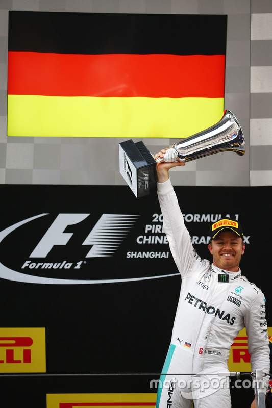 Podium: winner Nico Rosberg, Mercedes AMG F1 Team