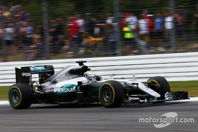 Lewis Hamilton, Mercedes AMG F1 W07 Hybrid