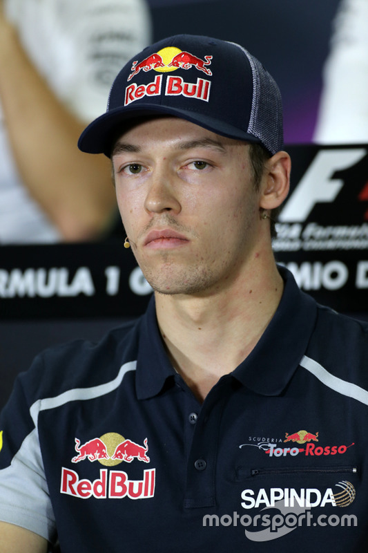 daniil kvyat, scuderia toro rosso