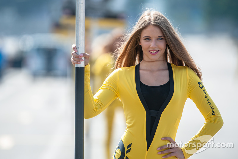 Grid girl