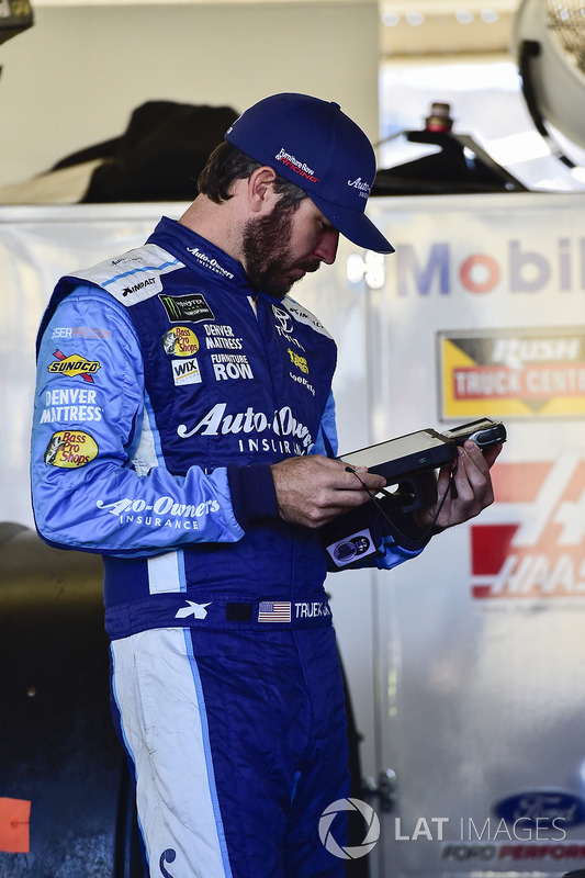 Martin Truex Jr., Furniture Row Racing Toyota at Phoenix II