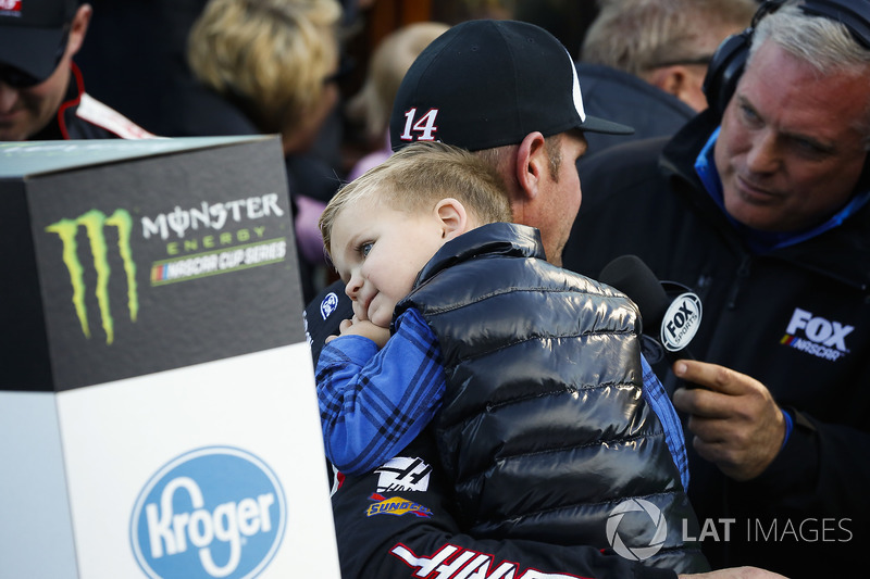 Clint Bowyer, Stewart-Haas Racing, Ford Fusion Haas Automation Demo Day celebrates