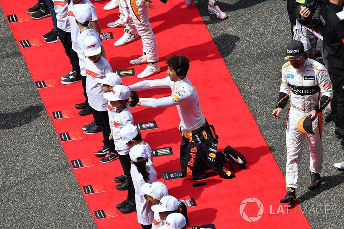 Daniel Ricciardo, Red Bull Racing y niños de la parrilla