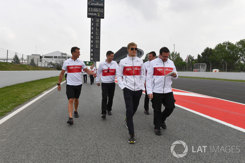 Marcus Ericsson, Sauber camina por la pista