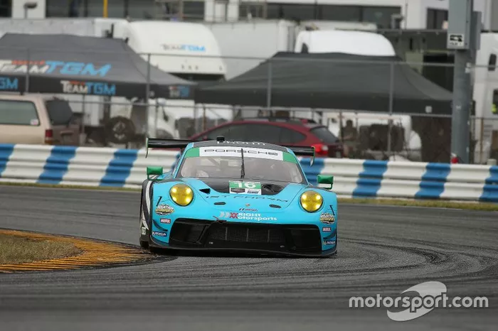 #16 Wright Motorsports Porsche 911 GT3 R: Ryan Hardwick, Patrick Long, Klaus Bachler