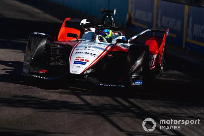 Massa é piloto da Venturi