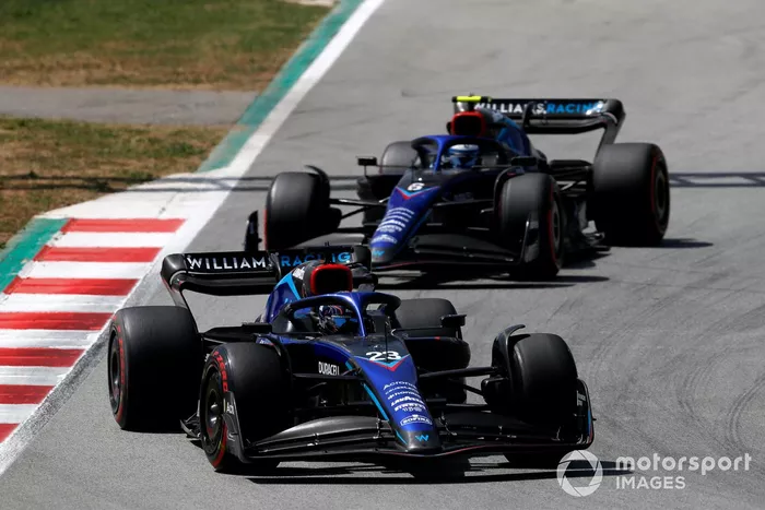 Alex Albon, Williams FW44, Nicholas Latifi, Williams FW44 