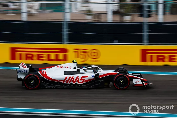 Mick Schumacher, Haas VF-22
