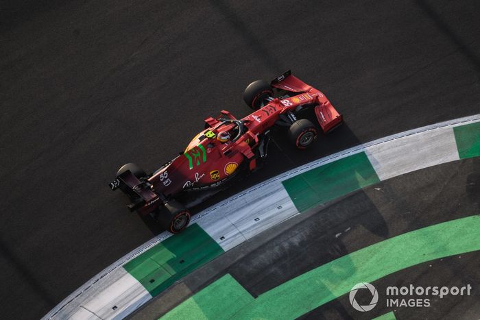 Carlos Sainz Jr, Ferrari SF21