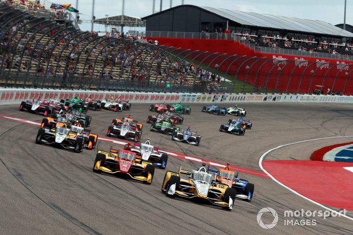 Scott McLaughlin, Team Penske Chevrolet lidera en la salida