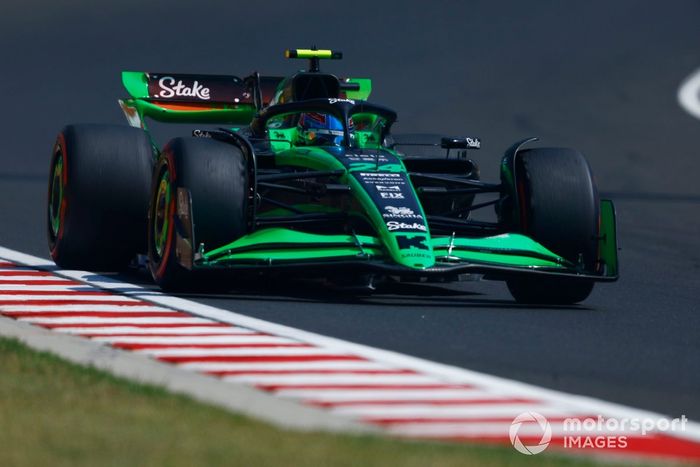 Zhou Guanyu, Stake F1 Team Kick Sauber C44