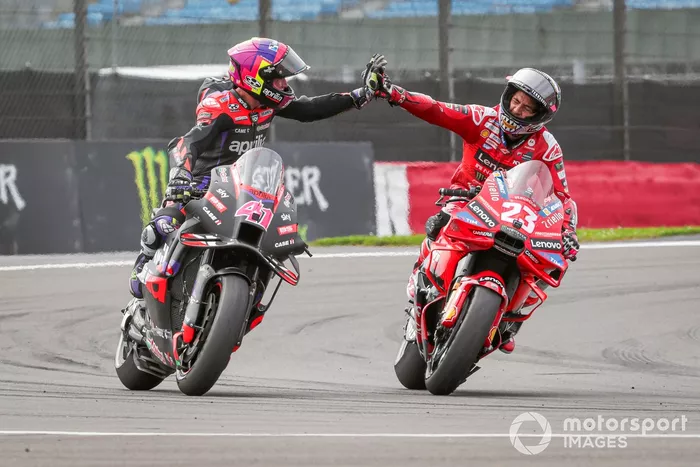 Enea Bastianini, Ducati Team, Aleix Espargaro, Aprilia Racing Team