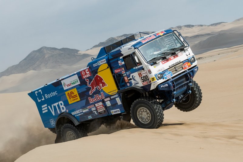 #500 Team Kamaz Master: Едуард Ніколаєв, Євген Яковлєв, Володимир Рибаков