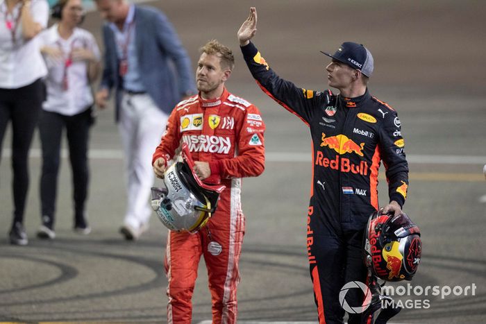 Sebastian Vettel, Ferrari y Max Verstappen, Red Bull Racing en Parc Ferme 