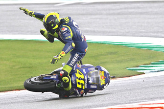 La chute de Valentino Rossi, Yamaha Factory Racing