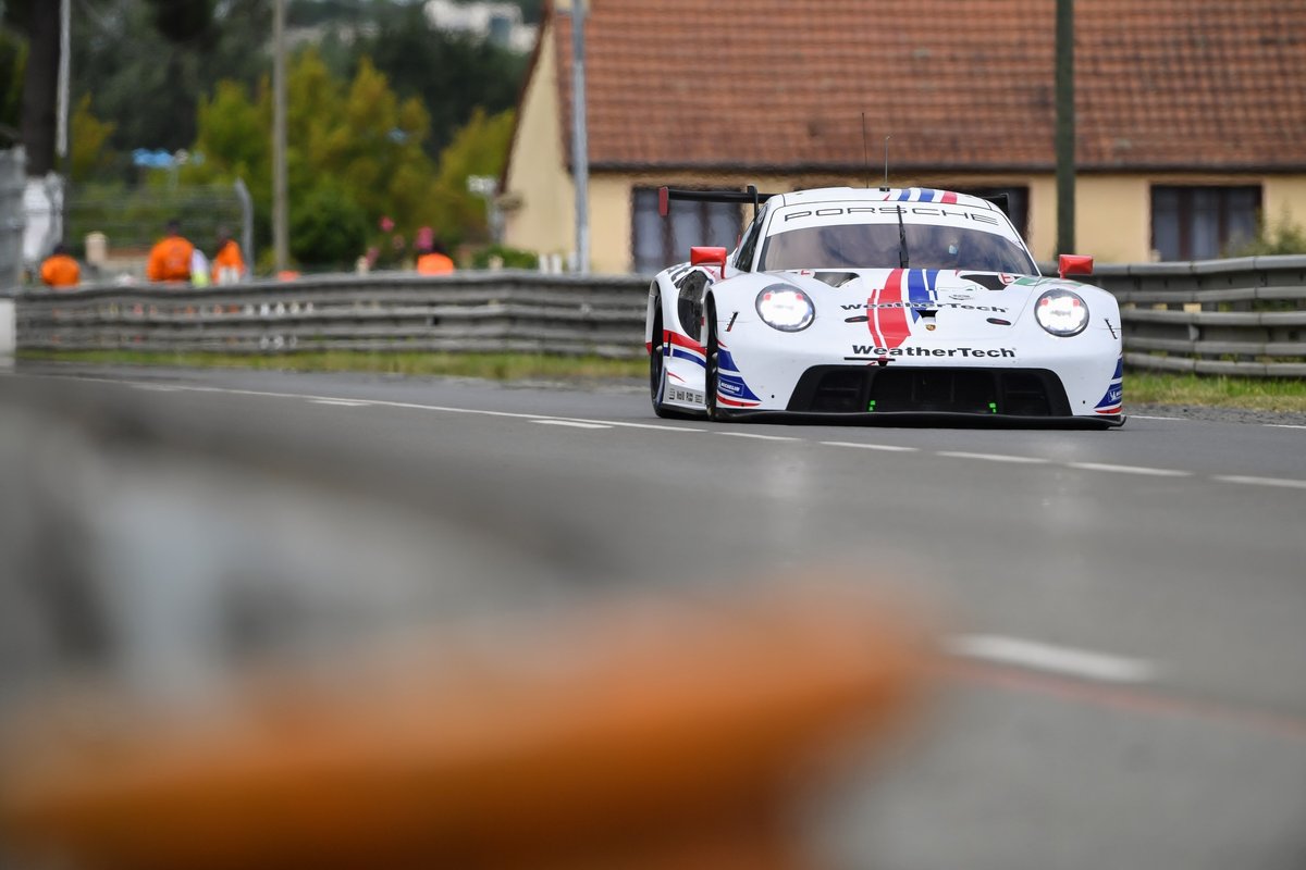 #79 Weathertech Racing Porsche 911 RSR - 19 LMGTE Pro, Cooper MacNeil, Earl Bamber, Laurens Vanthoor