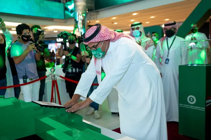 الاتحاد السعودي للسيارات والدراجات النارية يبني أكبر مجسم لسيارة فورمولا واحد في العالم
