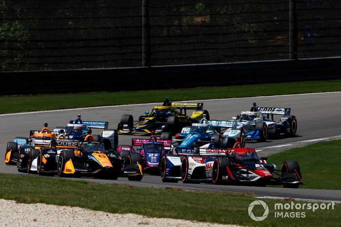 Arrancada: Patricio O'Ward, Arrow McLaren SP Chevrolet,  Rinus VeeKay, Ed Carpenter Racing Chevrolet,  Scott McLaughlin, Team Penske Chevrolet,  Alex Palou, Chip Ganassi Racing Honda,  Felix Rosenqvist, Arrow McLaren SP Chevrolet,  Alexander Rossi, Andretti Autosport Honda