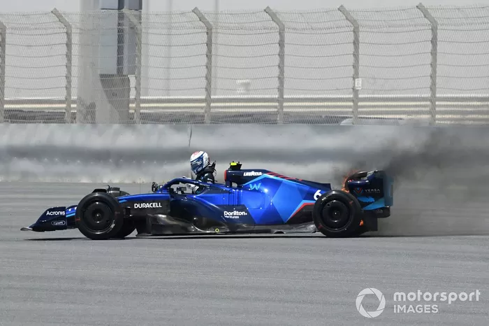 Nicholas Latifi, Williams FW44, para después del fuego en su monoplaza