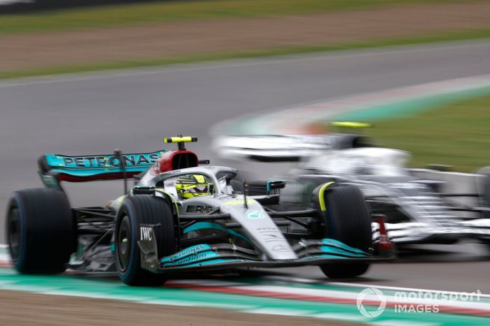 Lewis Hamilton, Mercedes W13, Yuki Tsunoda, AlphaTauri AT03