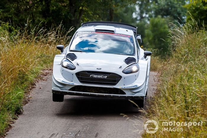 Valtteri Bottas prova la Ford Fiesta WRC del team M-Sport