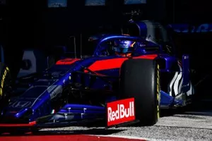 Alexander Albon, Scuderia Toro Rosso STR14 