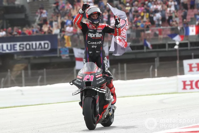 Maverick Viñales, Aprilia Racing Team
