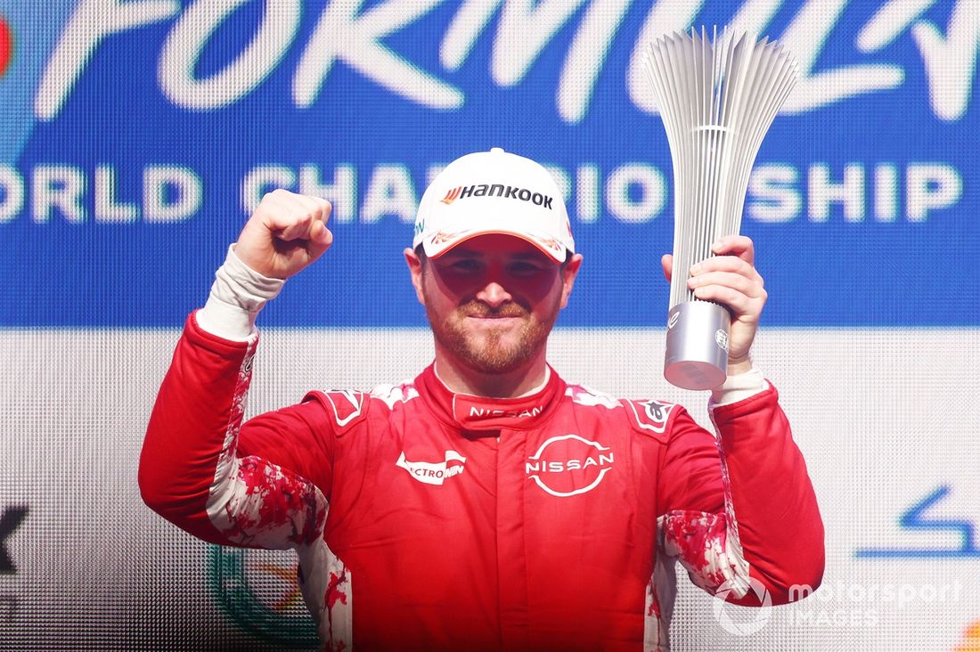 Podio: segundo puesto Oliver Rowland, Nissan Formula E Team
