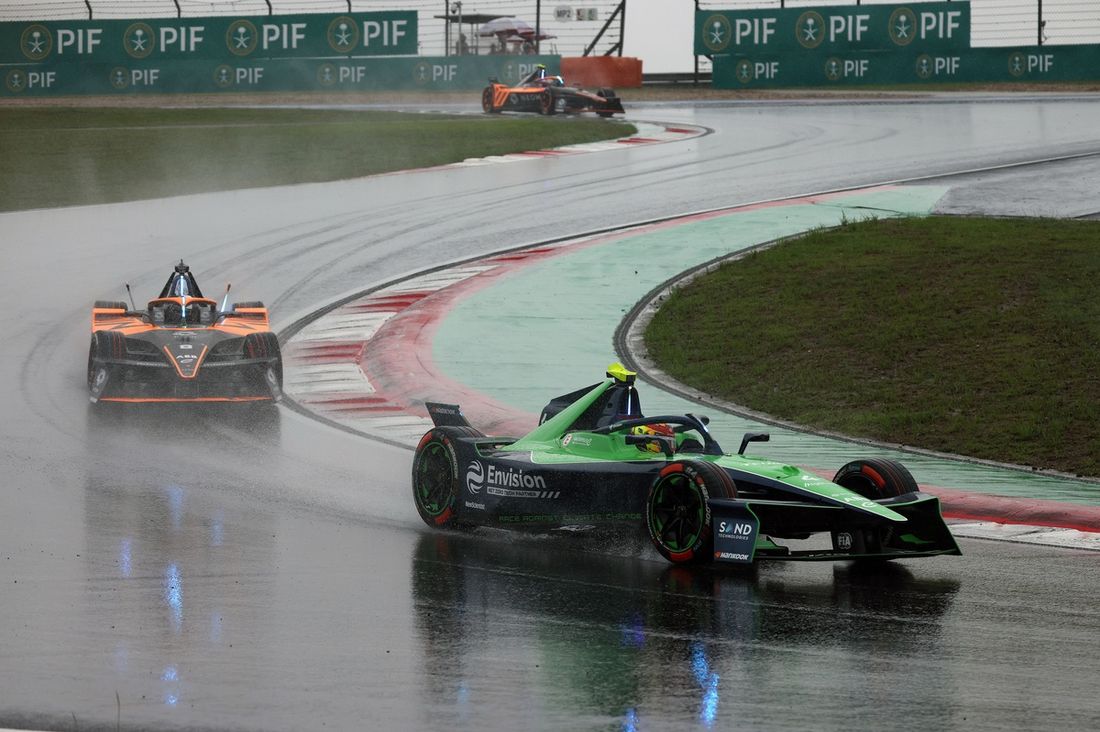 Robin Frijns, Envision Racing, Sam Bird, NEOM McLaren Formula E Team