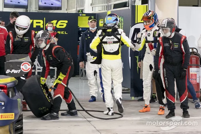 #46 Kessel Racing Monster VR46, Ferrari 488 GT3: Valentino Rossi, Luca Marini
